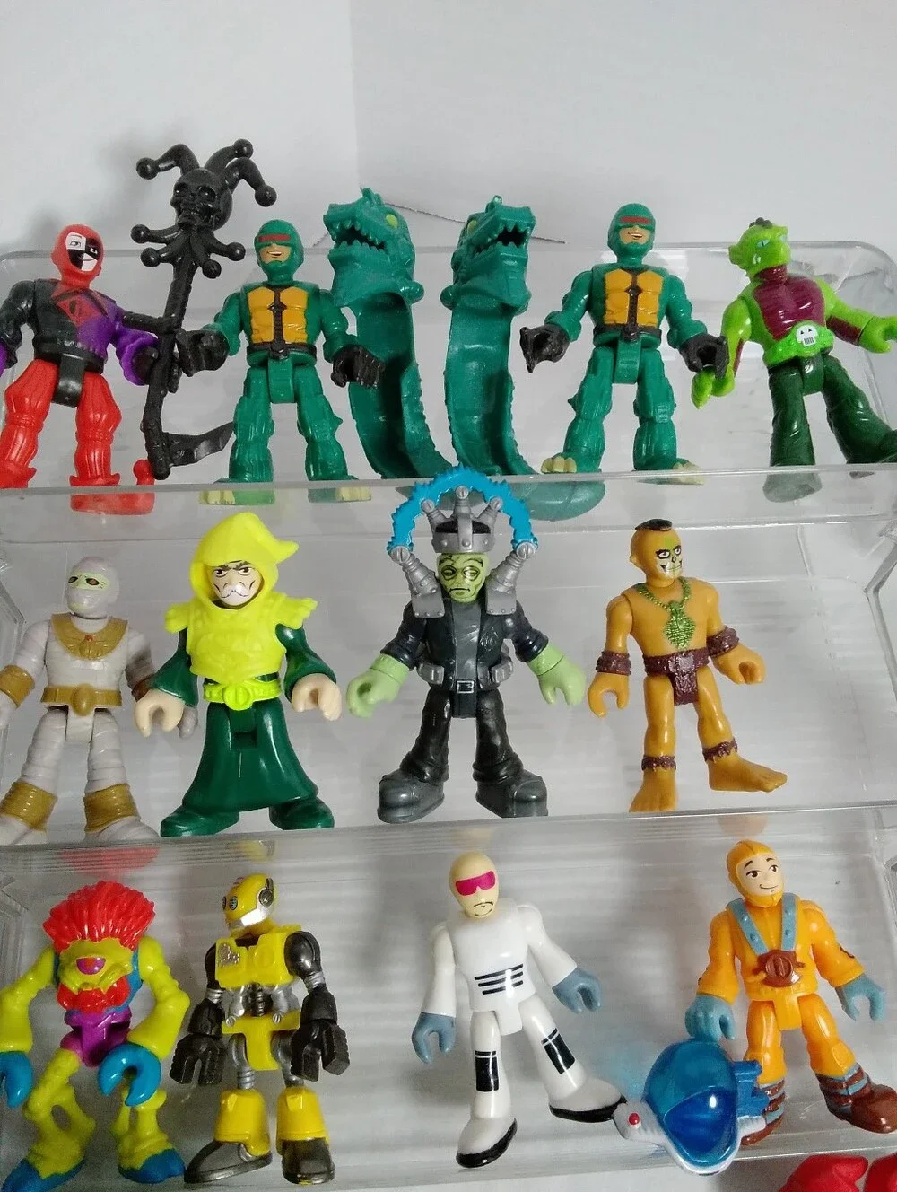 Imaginext Bundle (27) Figures And (12) Accessories